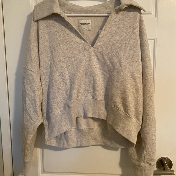 Abercrombie Cropped V Neck Sweater - Picture 1 of 2